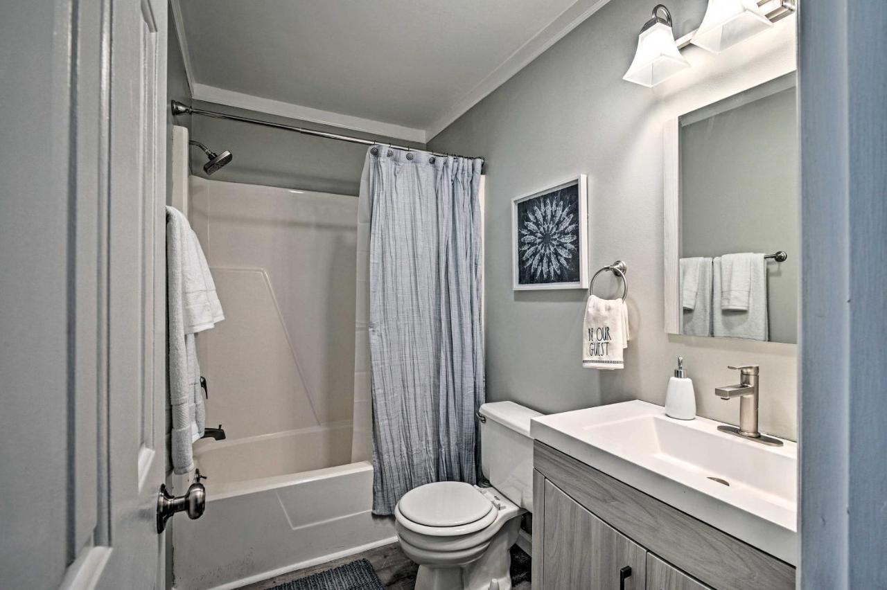 Surfside Beach Couples Retreat With Balcony! 미를 비치 외부 사진